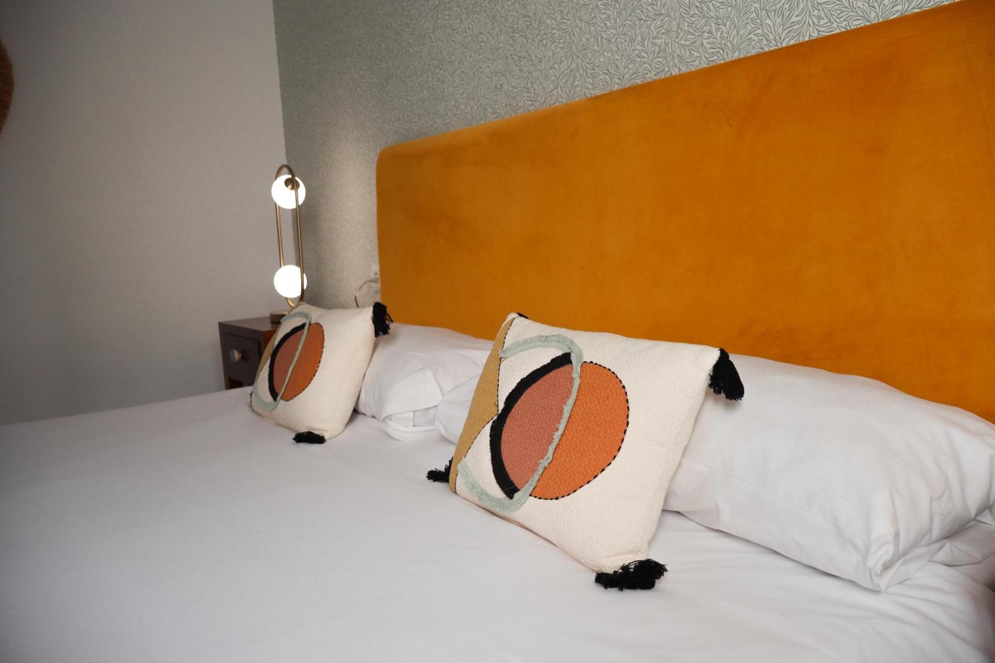 Monkeys Apartments Lumbreras Deluxe Seville Exterior photo